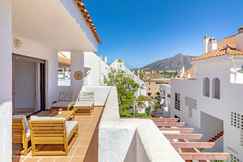Middle Floor Apartment Nueva Andalucía Málaga