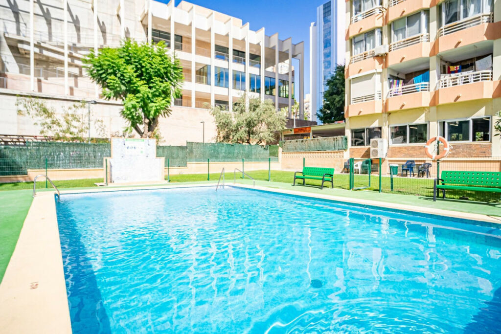 Middle Floor Apartment Benidorm Alicante