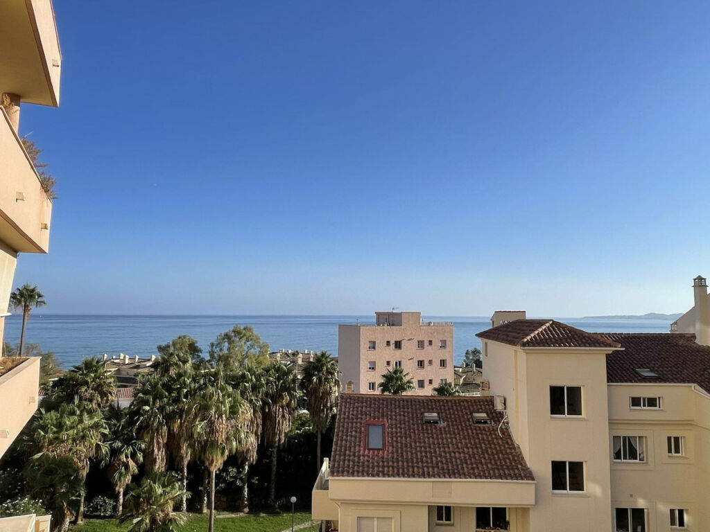 Middle Floor Apartment Benalmadena Costa Málaga