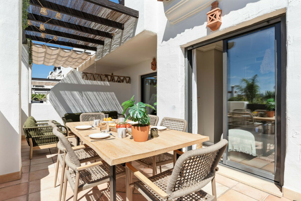 Middle Floor Apartment Estepona Málaga