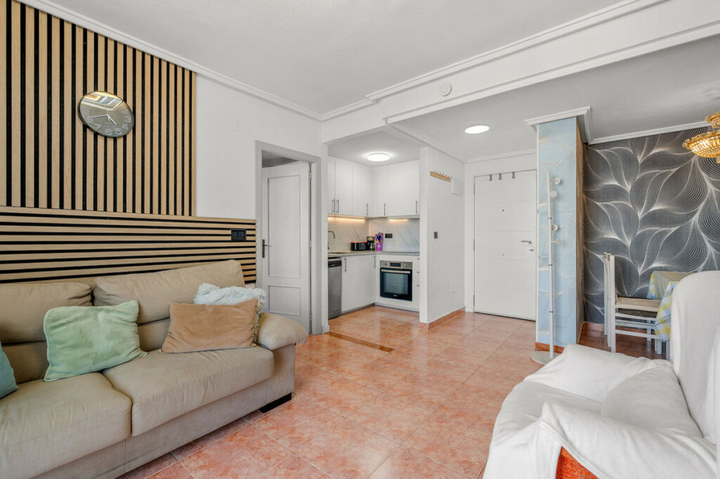 Middle Floor Apartment Torrevieja Alicante