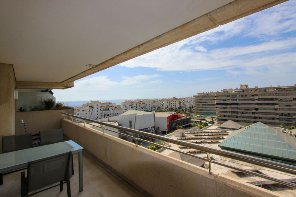 Middle Floor Apartment Puerto Banús Málaga