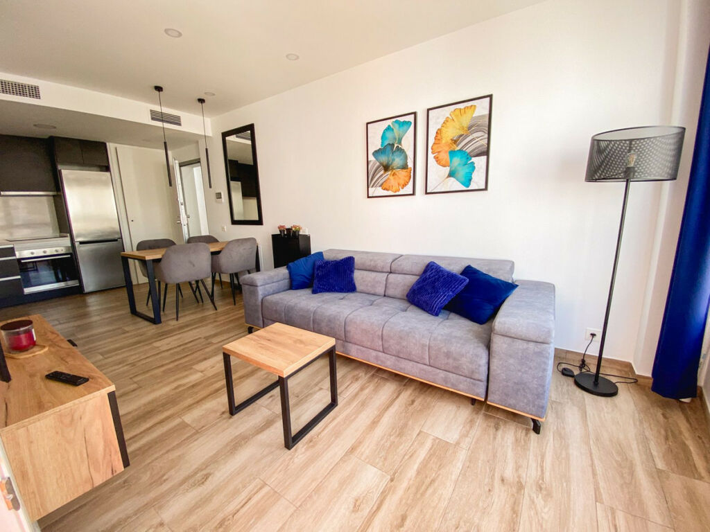 Middle Floor Apartment Torrevieja Alicante