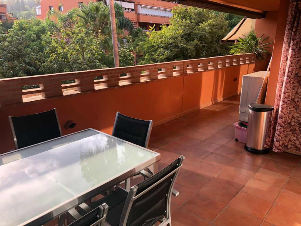 Middle Floor Apartment The Golden Mile Málaga