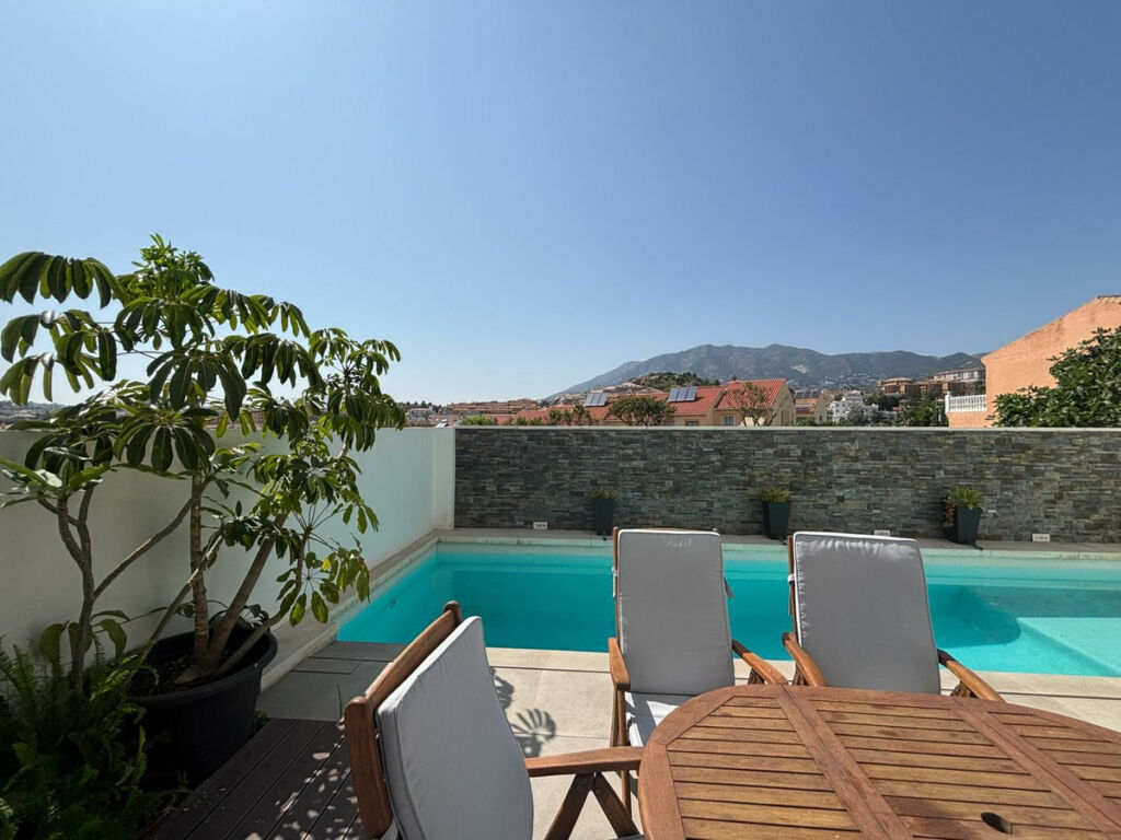 Detached Villa Los Pacos Málaga
