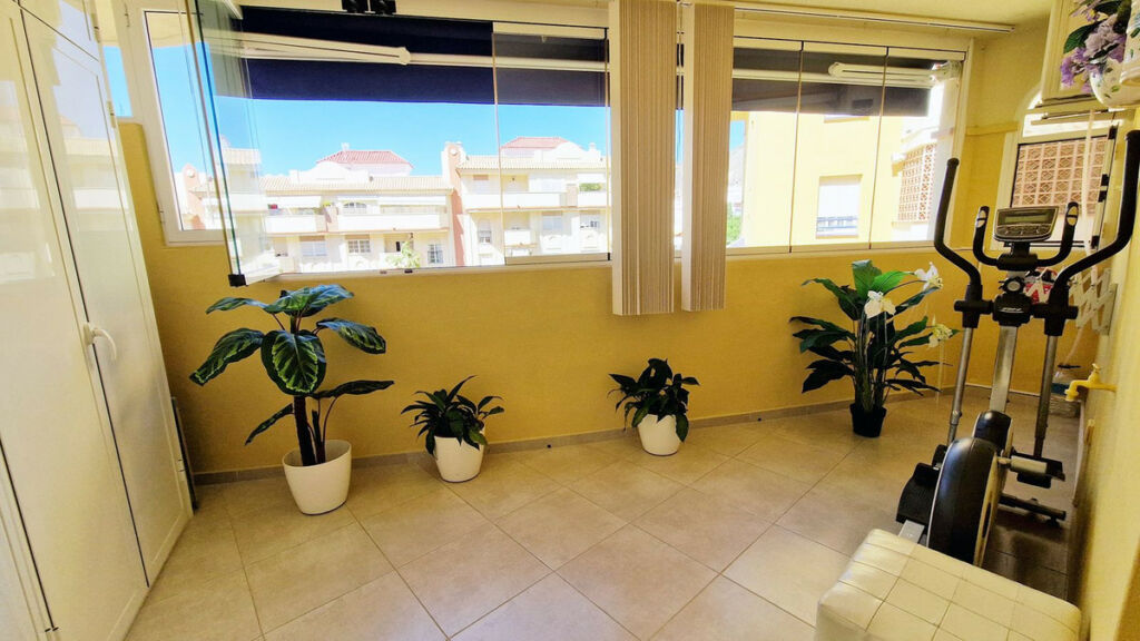 Middle Floor Apartment Benalmadena Málaga