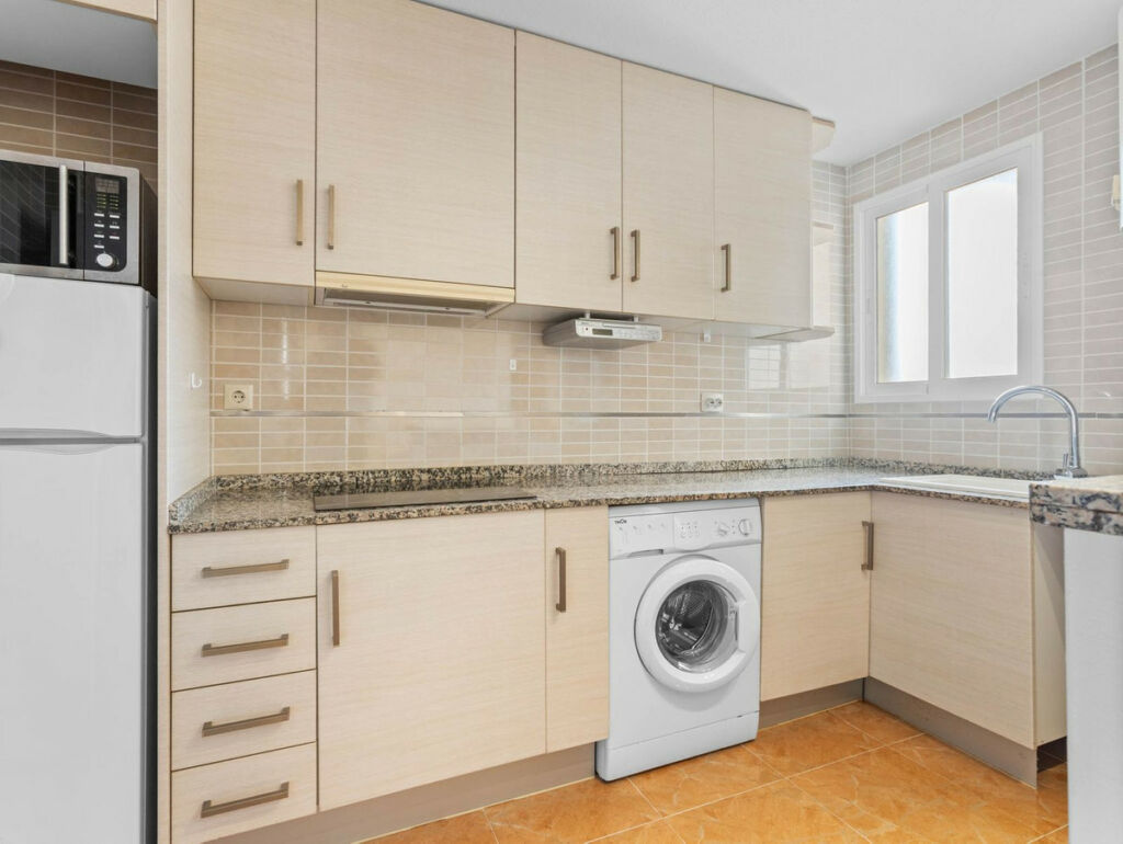 Middle Floor Apartment Torrevieja Alicante