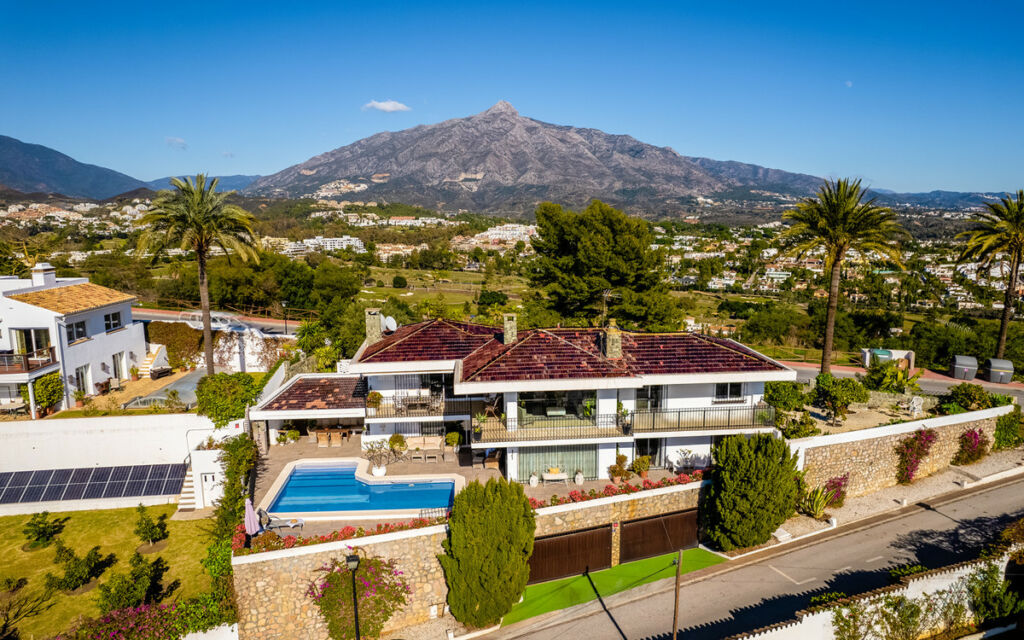 Detached Villa Nueva Andalucía Málaga