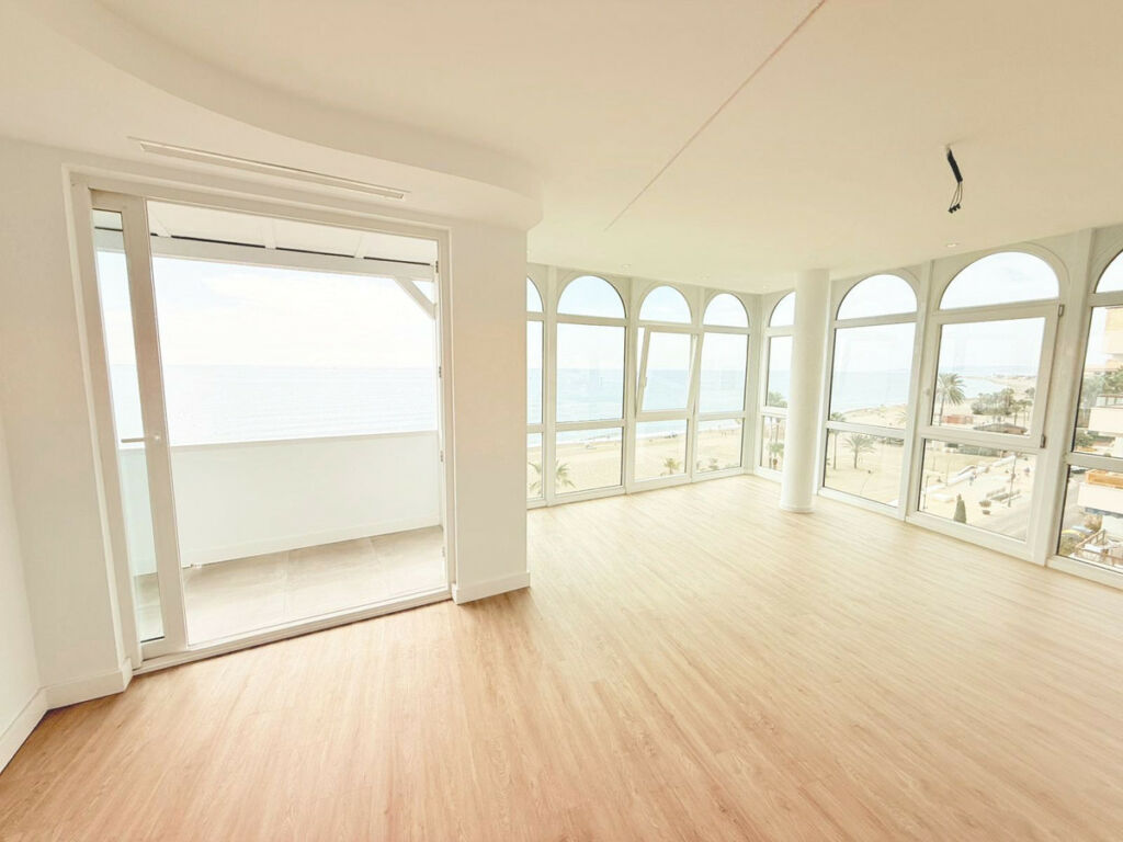 Middle Floor Apartment Estepona Málaga