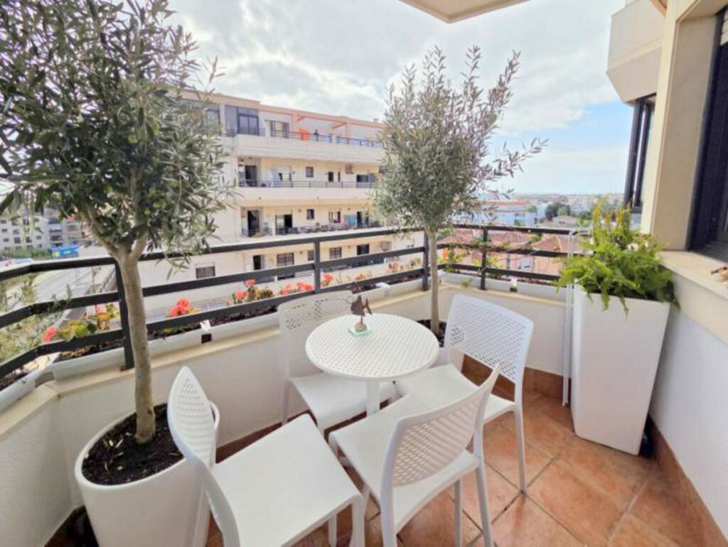 Middle Floor Apartment San Luis de Sabinillas Málaga