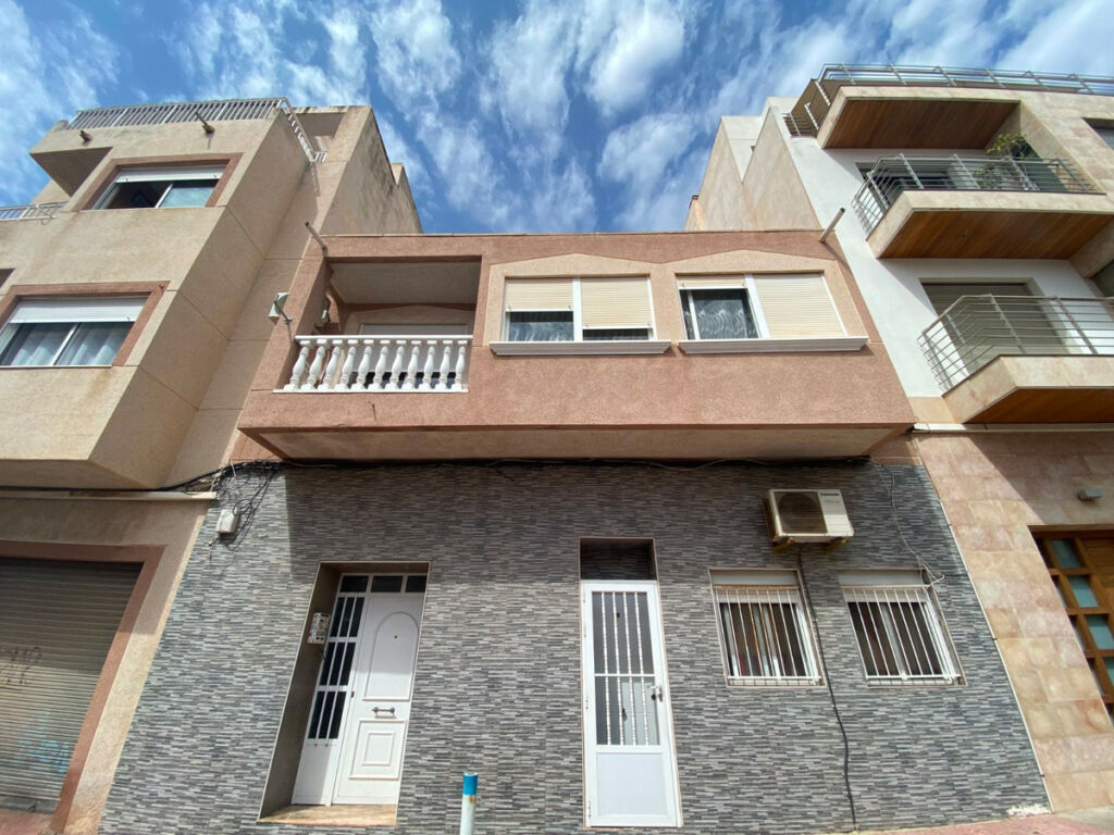 Top Floor Apartment Torrevieja Alicante