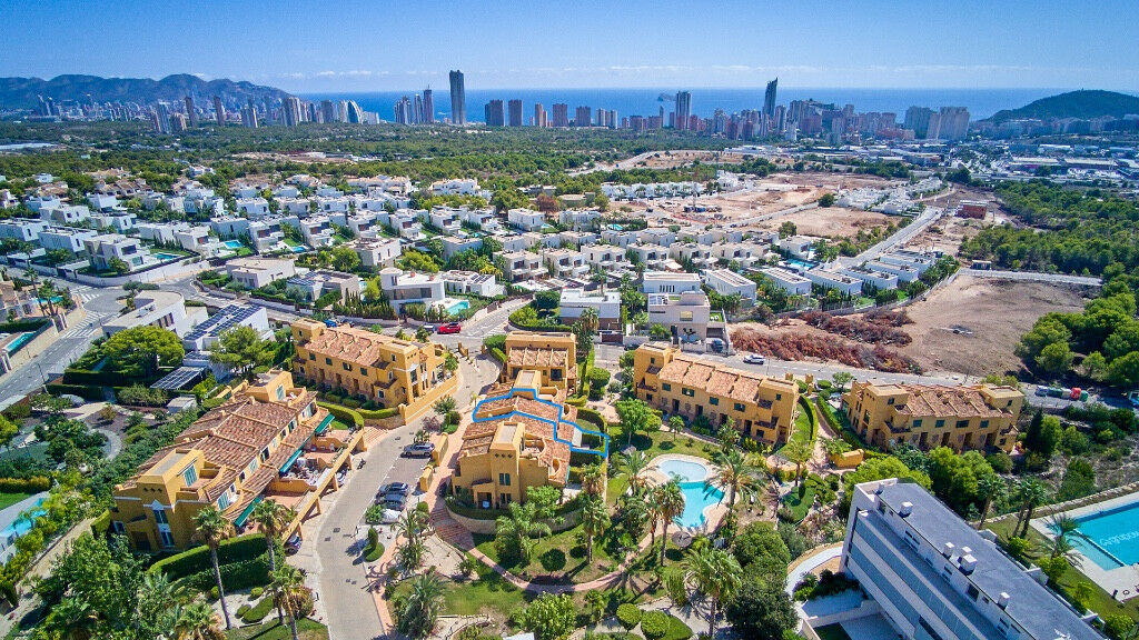 Townhouse Finestrat Alicante - image 3