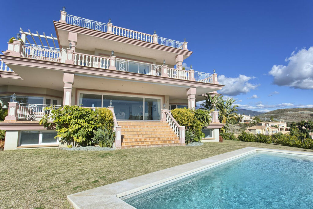 Detached Villa Los Flamingos Málaga