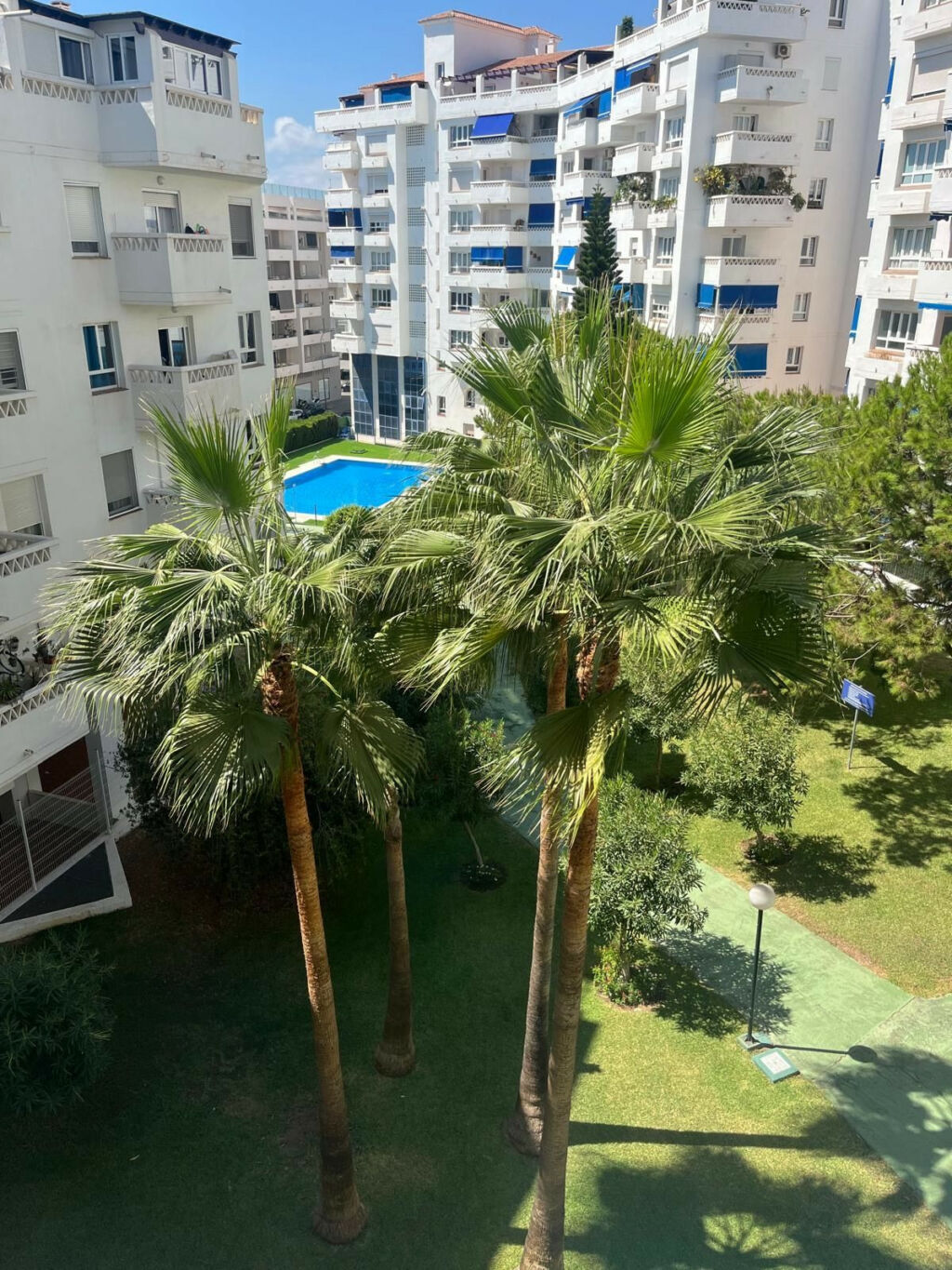Middle Floor Apartment Nueva Andalucía Málaga