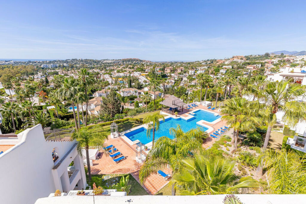 Penthouse Duplex Nueva Andalucía Málaga