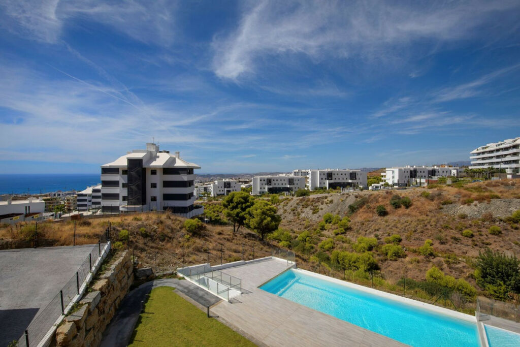 Middle Floor Apartment Higueron Málaga