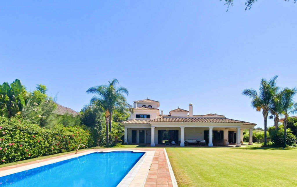Detached Villa San Roque Club Cádiz