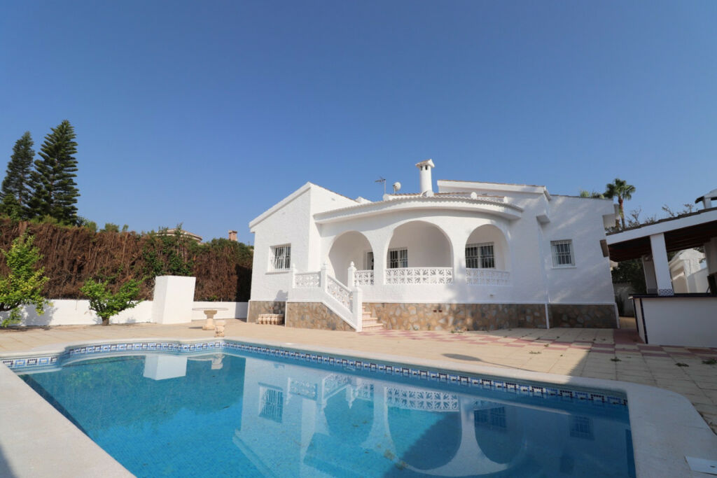 Detached Villa Dona Pepa Alicante