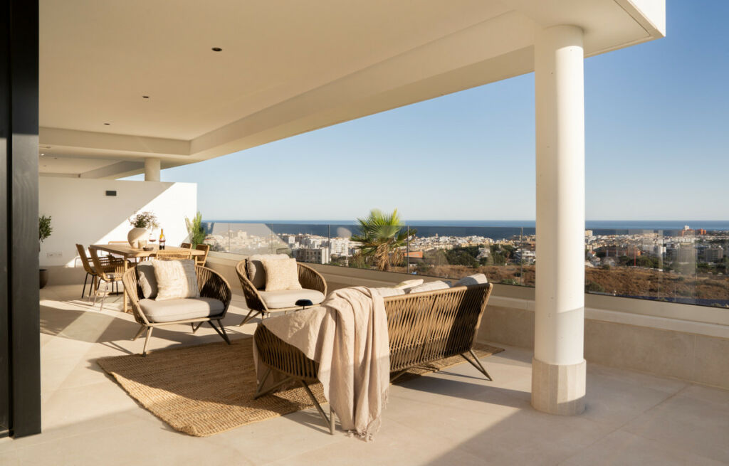 Middle Floor Apartment Estepona Málaga
