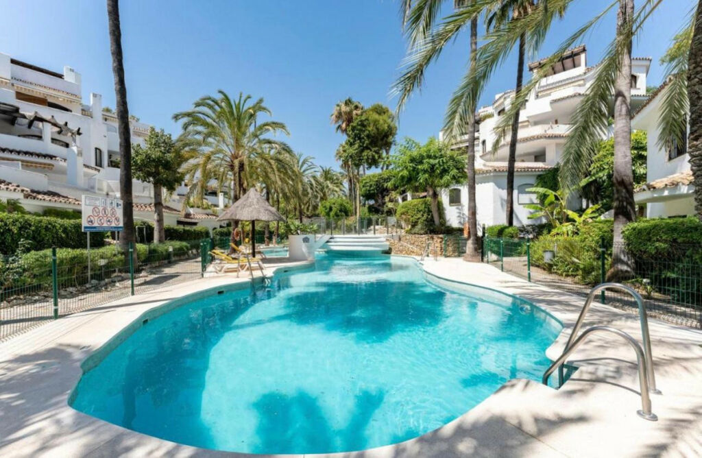 Middle Floor Apartment Marbella Málaga