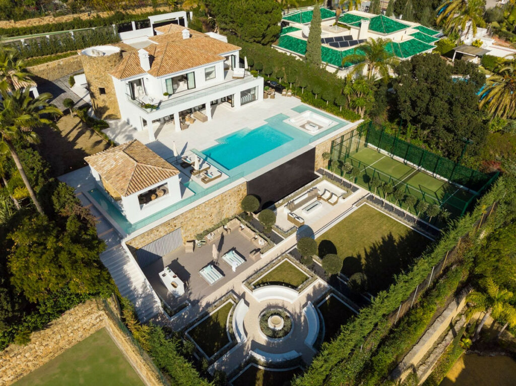 Detached Villa Nueva Andalucía Málaga
