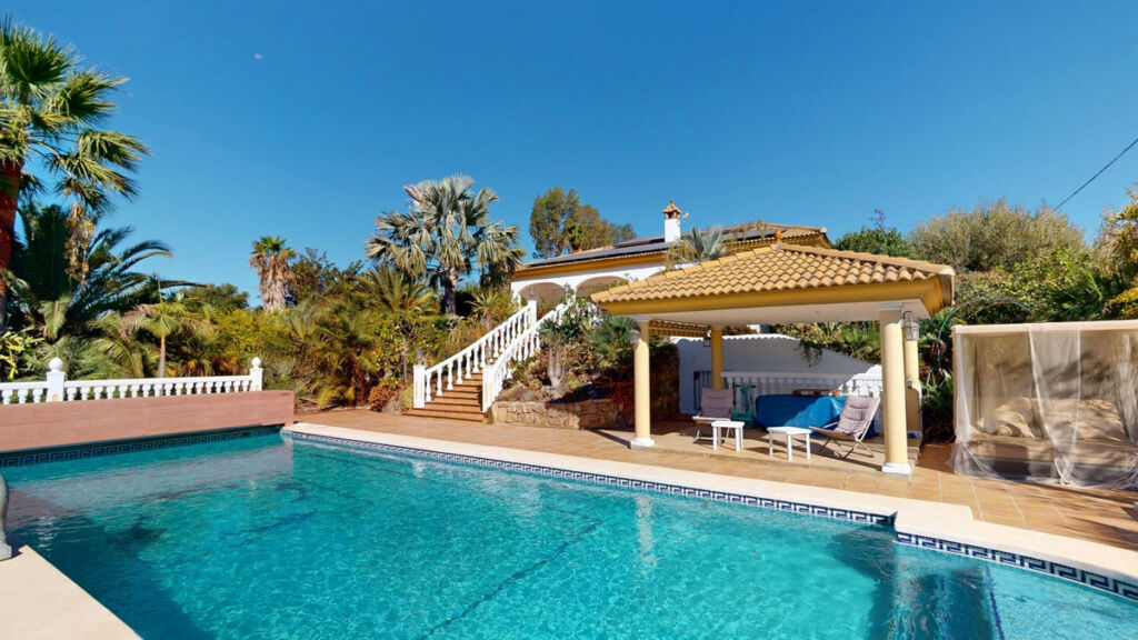Detached Villa Vélez-Málaga Málaga - image 2