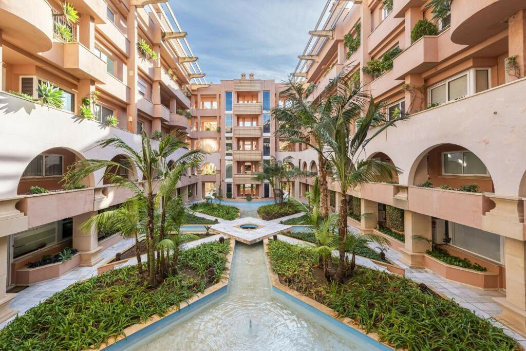Middle Floor Apartment Nueva Andalucía Málaga
