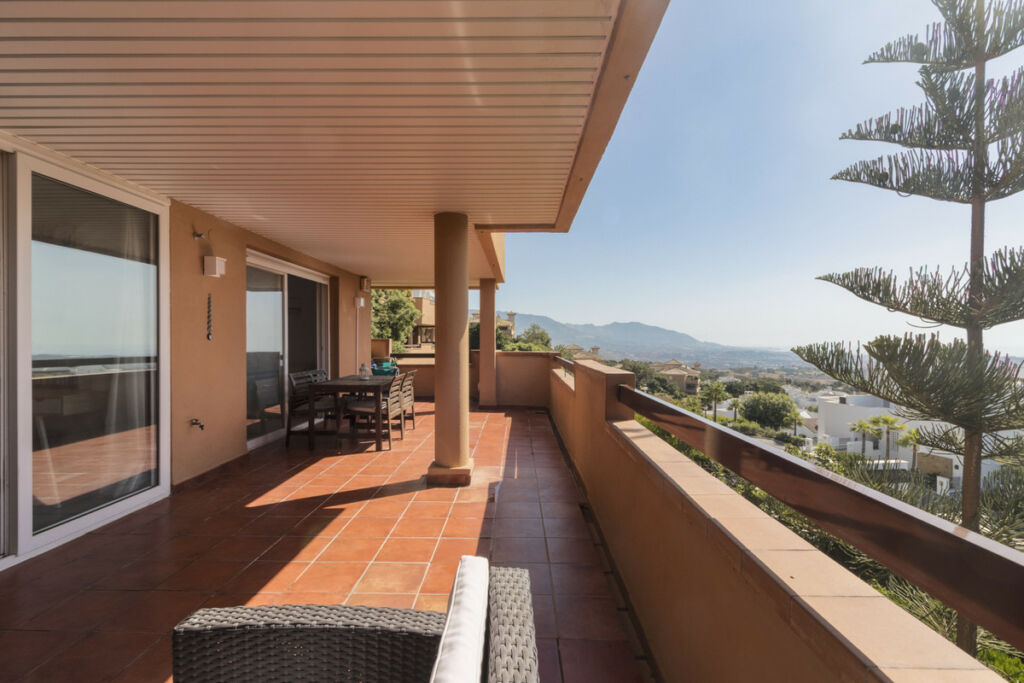 Middle Floor Apartment La Mairena Málaga