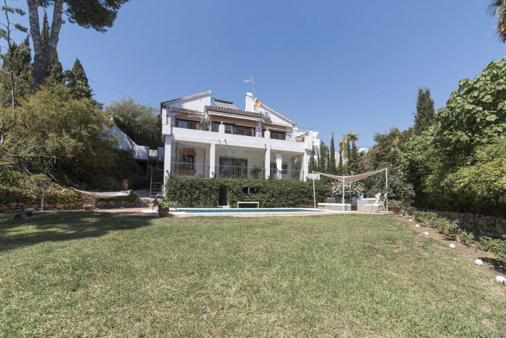 Detached Villa El Rosario Málaga