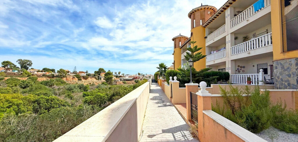 Ground Floor Apartment Lomas de Cabo Roig Alicante