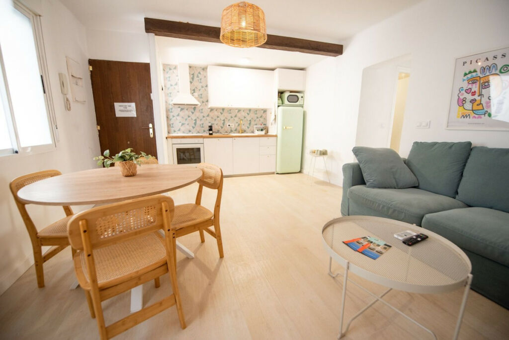 Middle Floor Apartment Málaga Centro Málaga