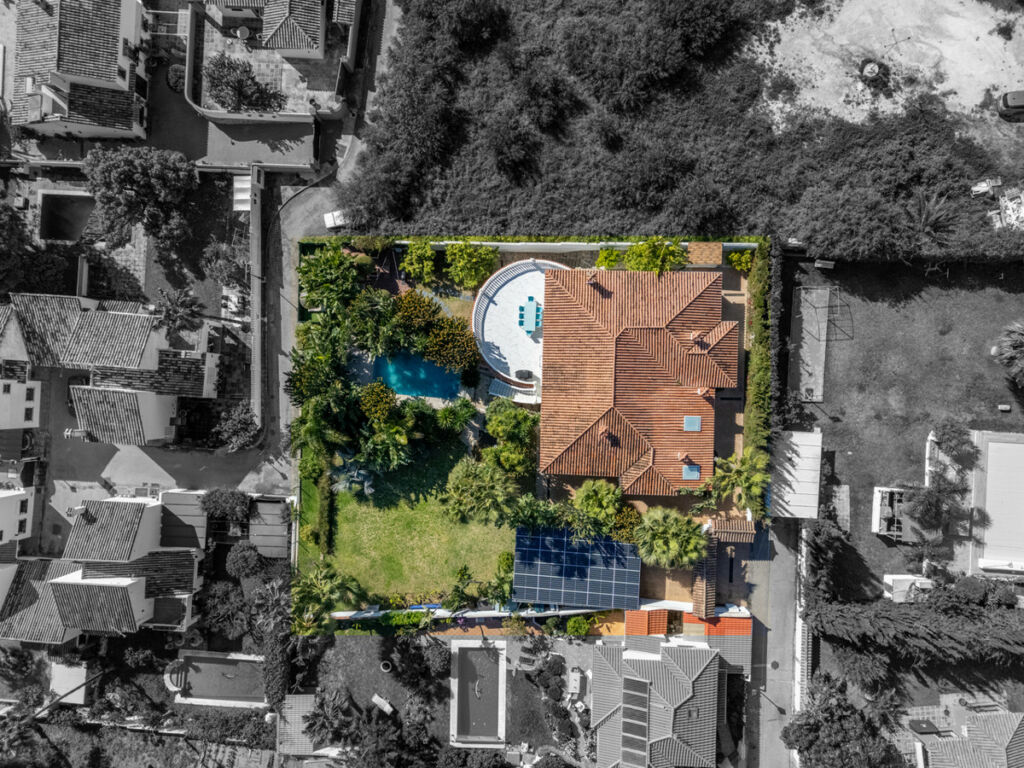 Detached Villa Marbella Málaga - image 3