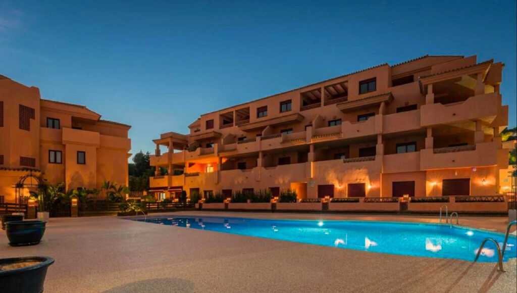 Top Floor Apartment El Paraiso Málaga