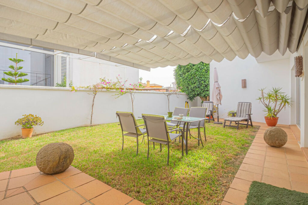 Detached Villa La Línea Cádiz - image 11