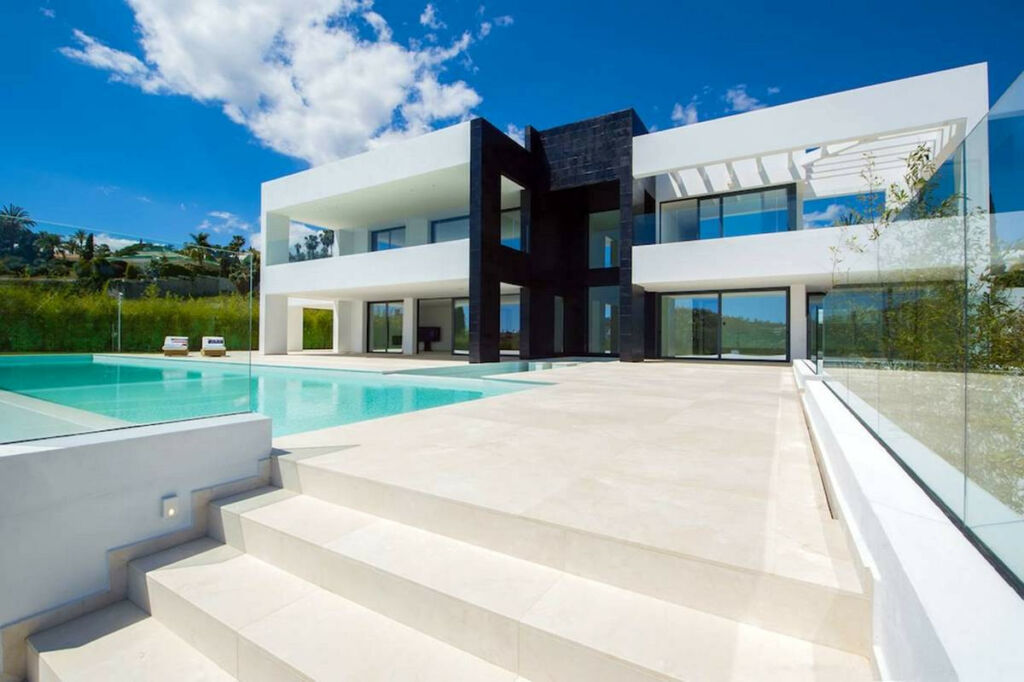 Detached Villa Nueva Andalucía Málaga