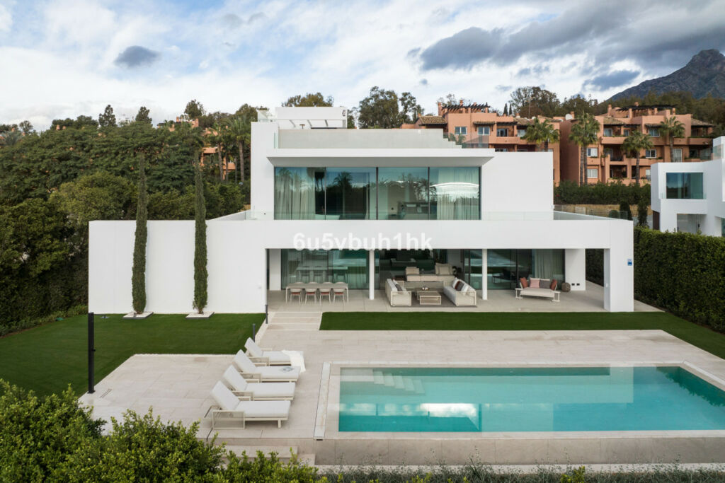 Detached Villa The Golden Mile Málaga