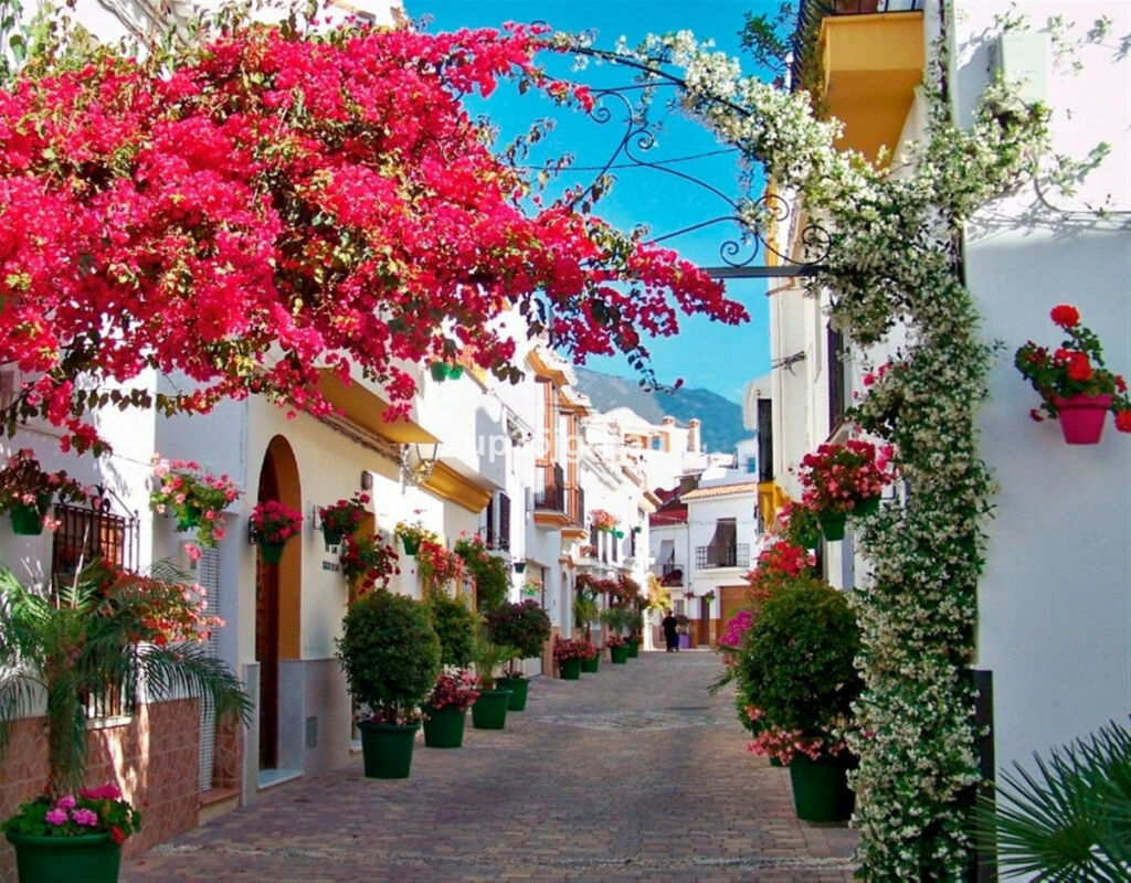 Top Floor Apartment Estepona Málaga