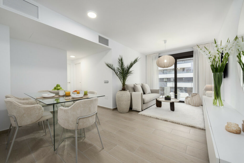 Middle Floor Apartment Estepona Málaga