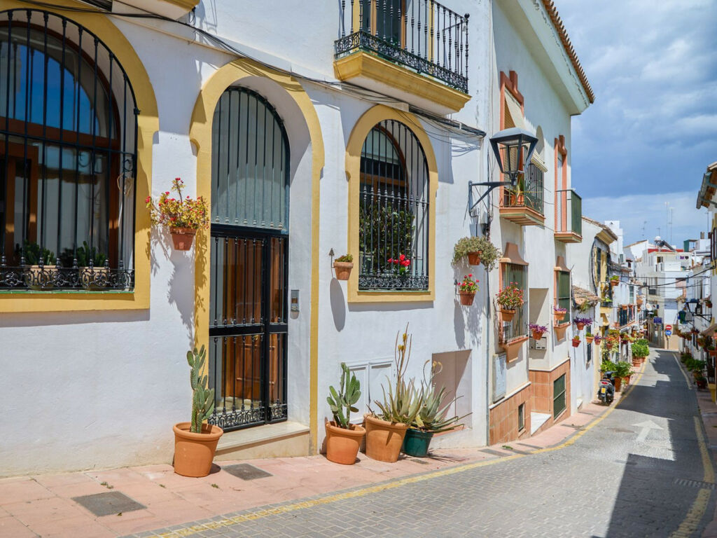 Ground Floor Apartment Estepona Málaga - image 3
