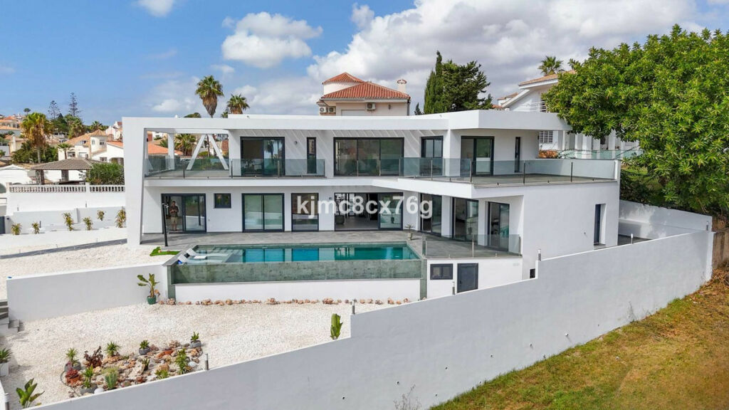 Detached Villa El Faro Málaga
