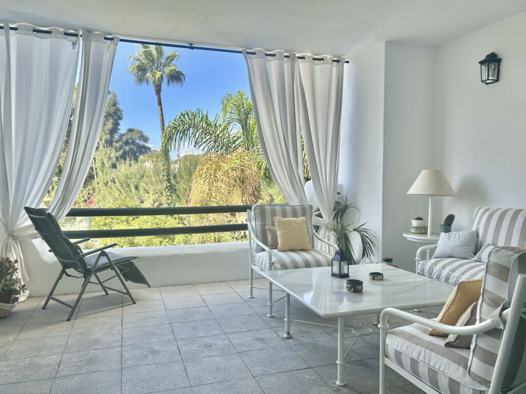 Middle Floor Apartment Sotogrande Costa Cádiz - image 3