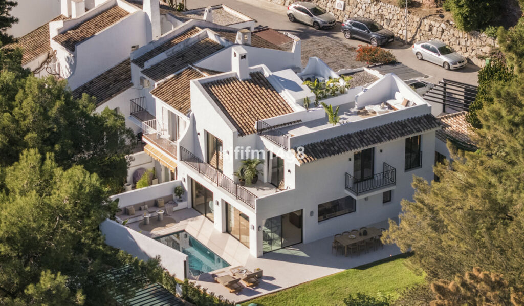 Townhouse Nueva Andalucía Málaga