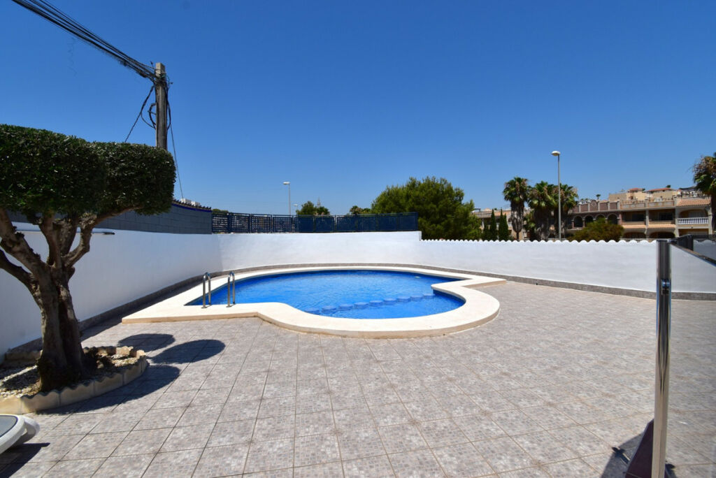 Ground Floor Apartment Villamartin Alicante