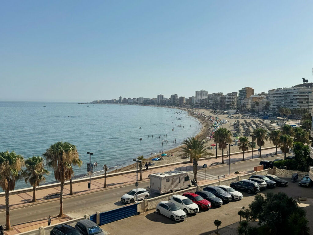 Middle Floor Apartment Fuengirola Málaga