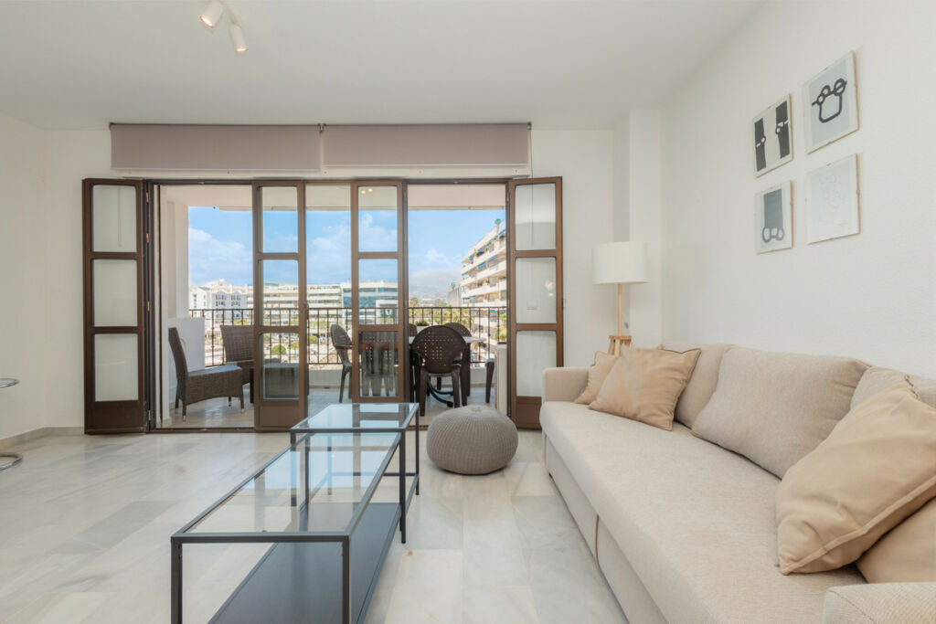 Middle Floor Apartment Puerto Banús Málaga