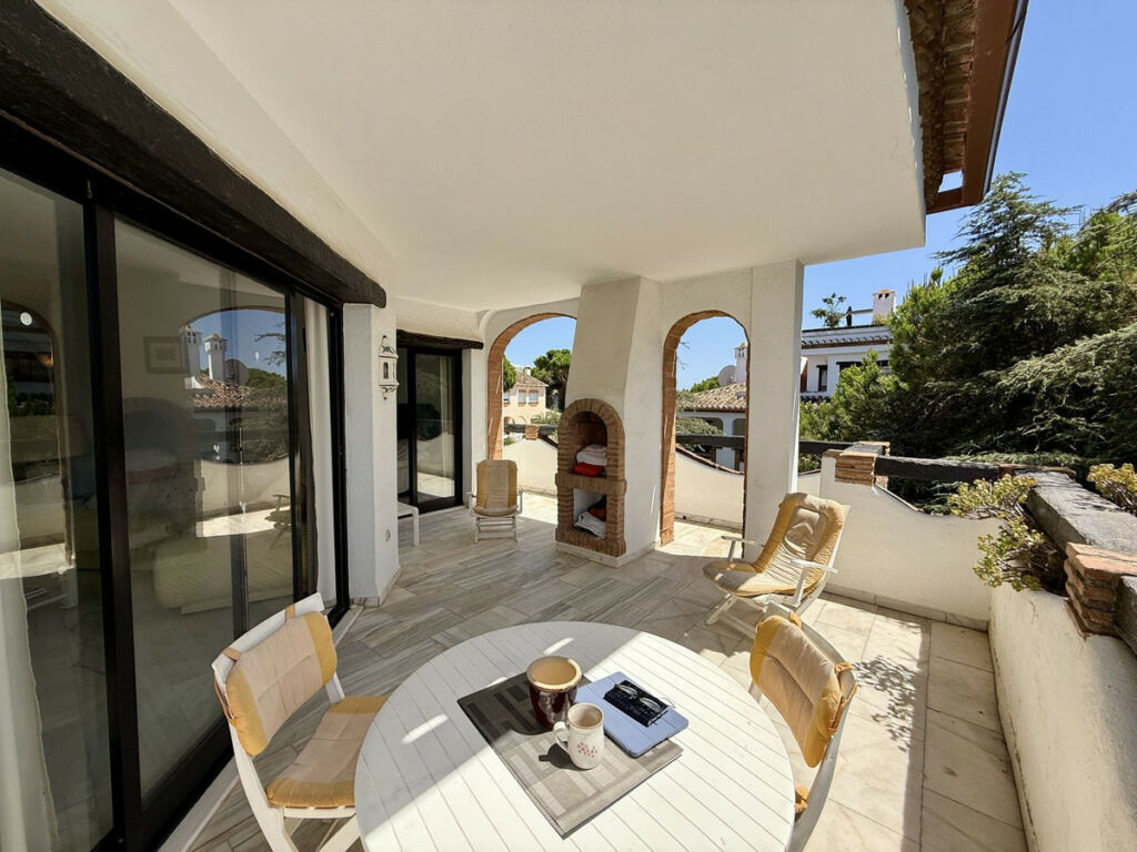 Middle Floor Apartment Calahonda Málaga