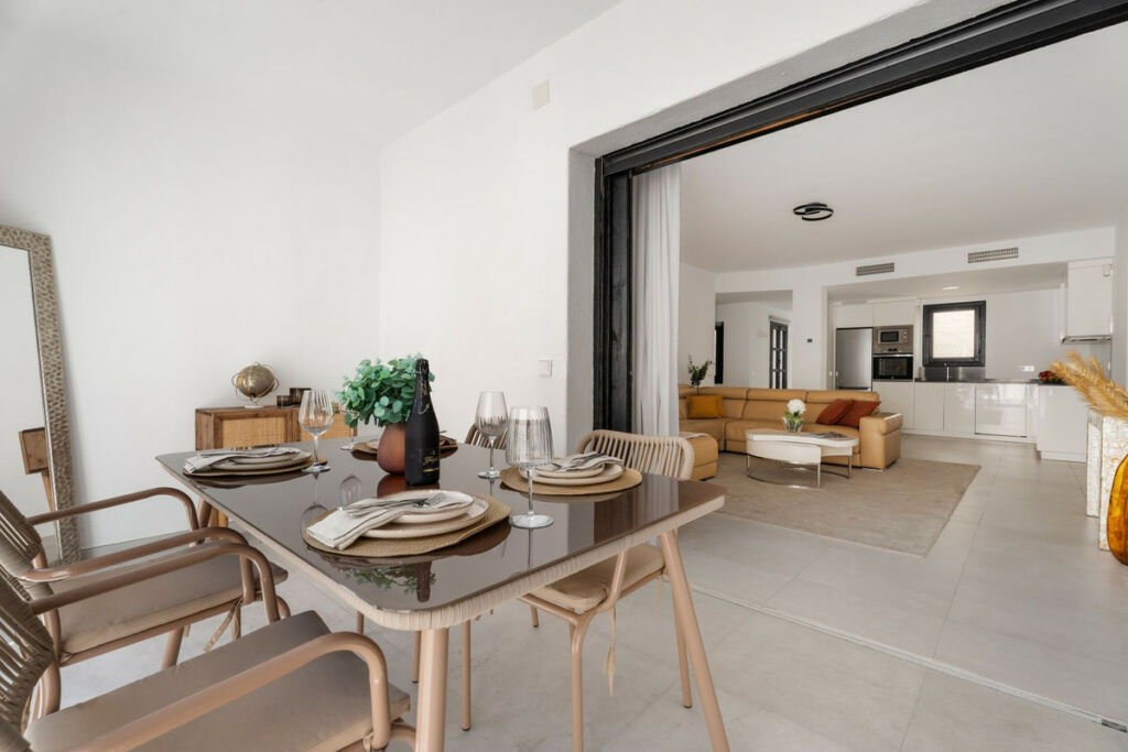 Middle Floor Apartment Puerto Banús Málaga