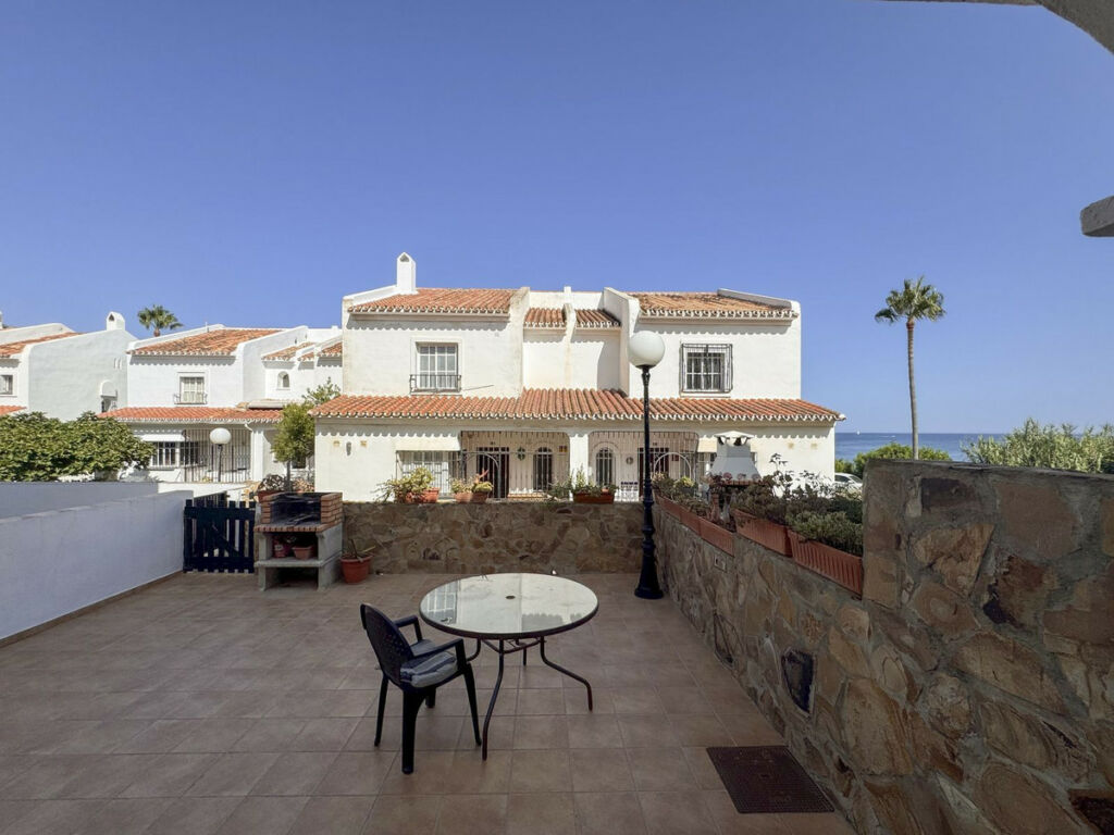 Townhouse Manilva Málaga - image 36