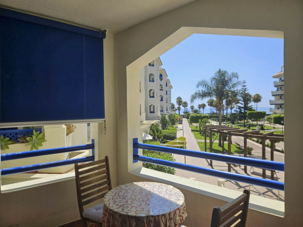 Middle Floor Apartment San Luis de Sabinillas Málaga