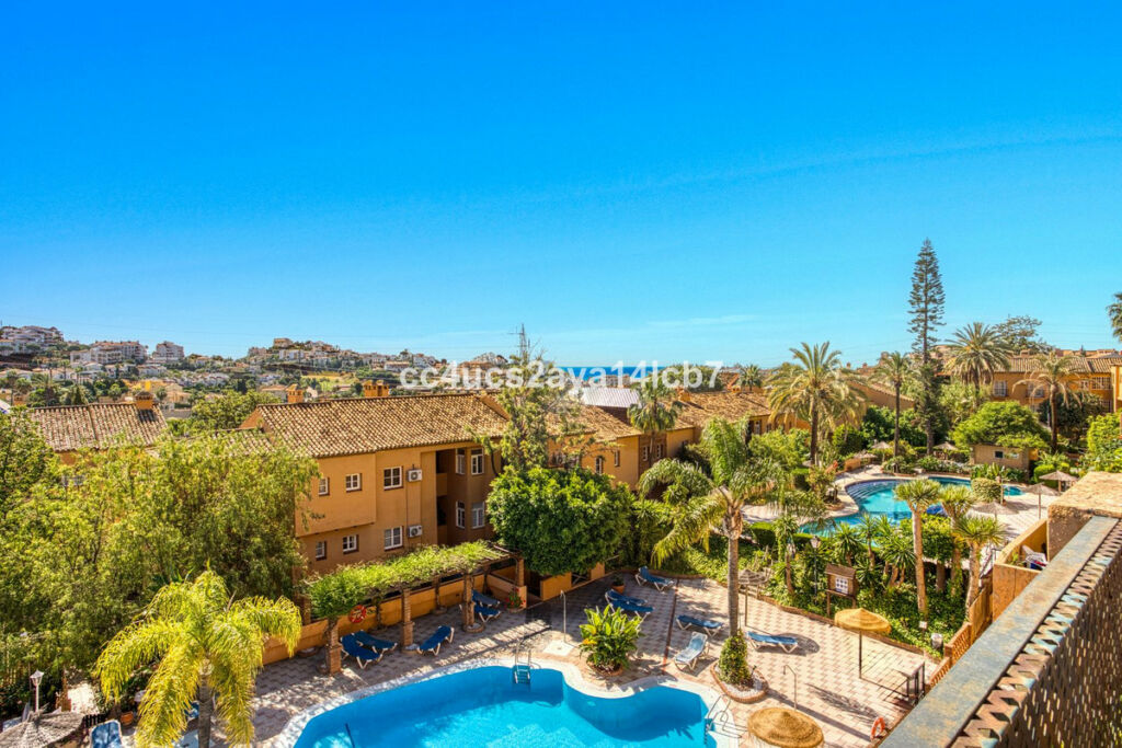 Penthouse Riviera del Sol Málaga - image 5
